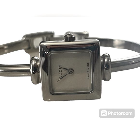 GUCCI 1900 Series Watch ( in working status) - Picture 4 of 10